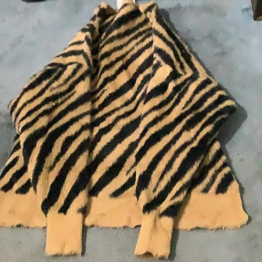 EN Thread Sweater - Picture 4 of 6